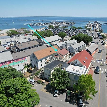 Apartamento Center Of Town Steps Away Private Deck Provincetown Exterior foto