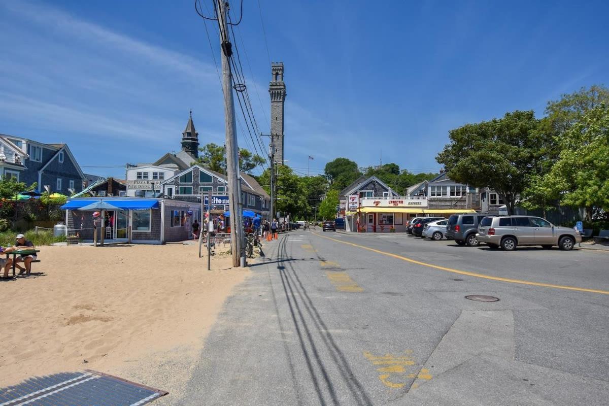 Apartamento Center Of Town Steps Away Private Deck Provincetown Exterior foto