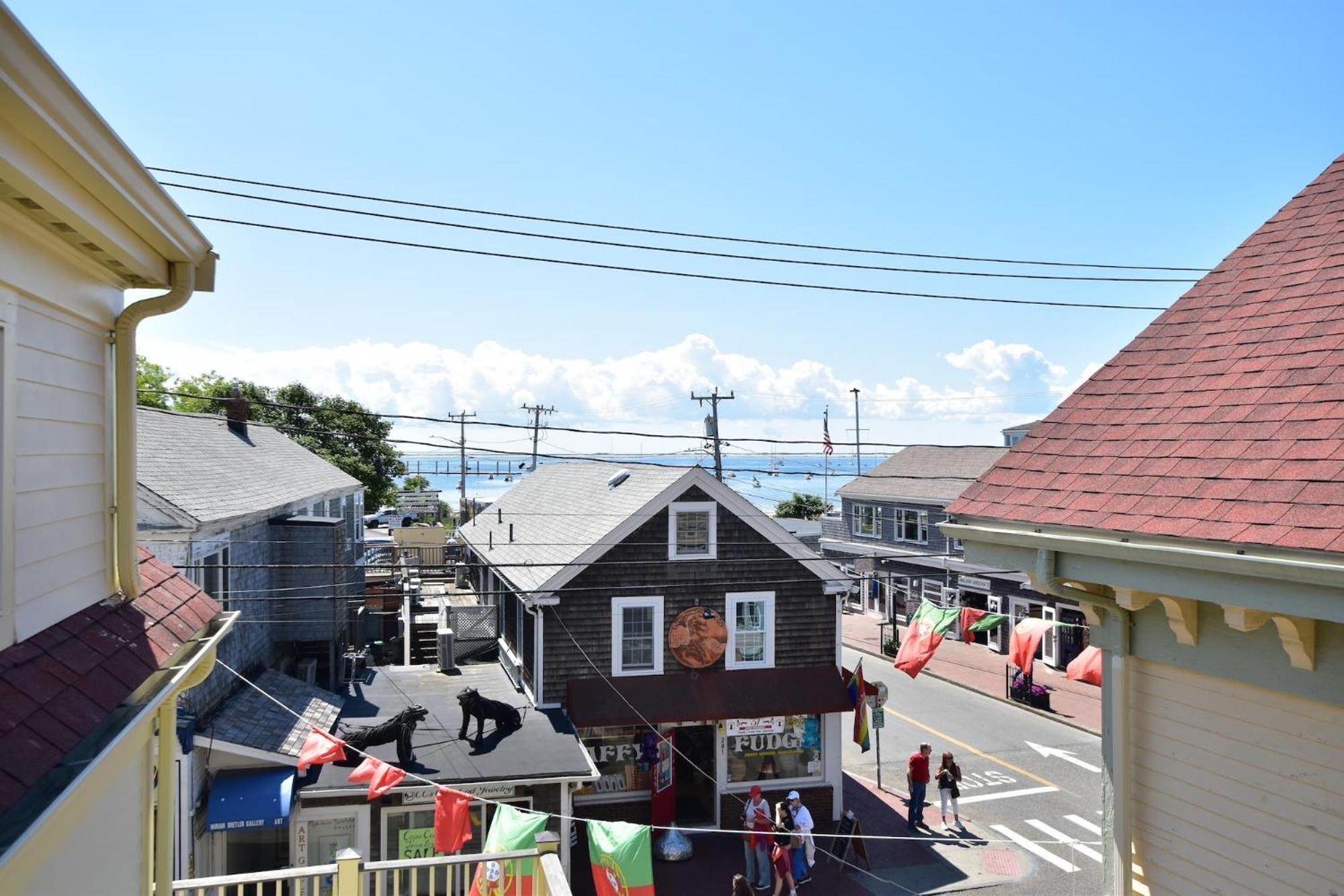 Apartamento Center Of Town Steps Away Private Deck Provincetown Exterior foto